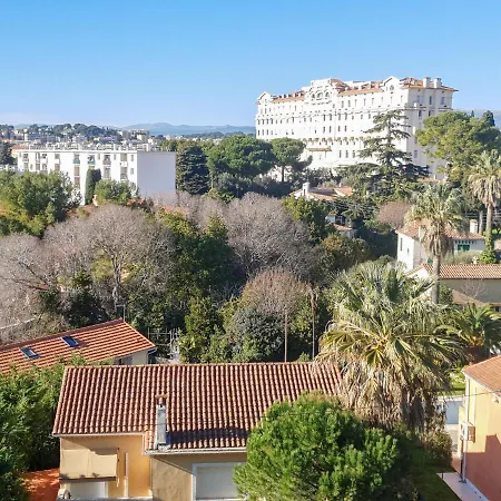 Apartment Le Floriana By Interhome